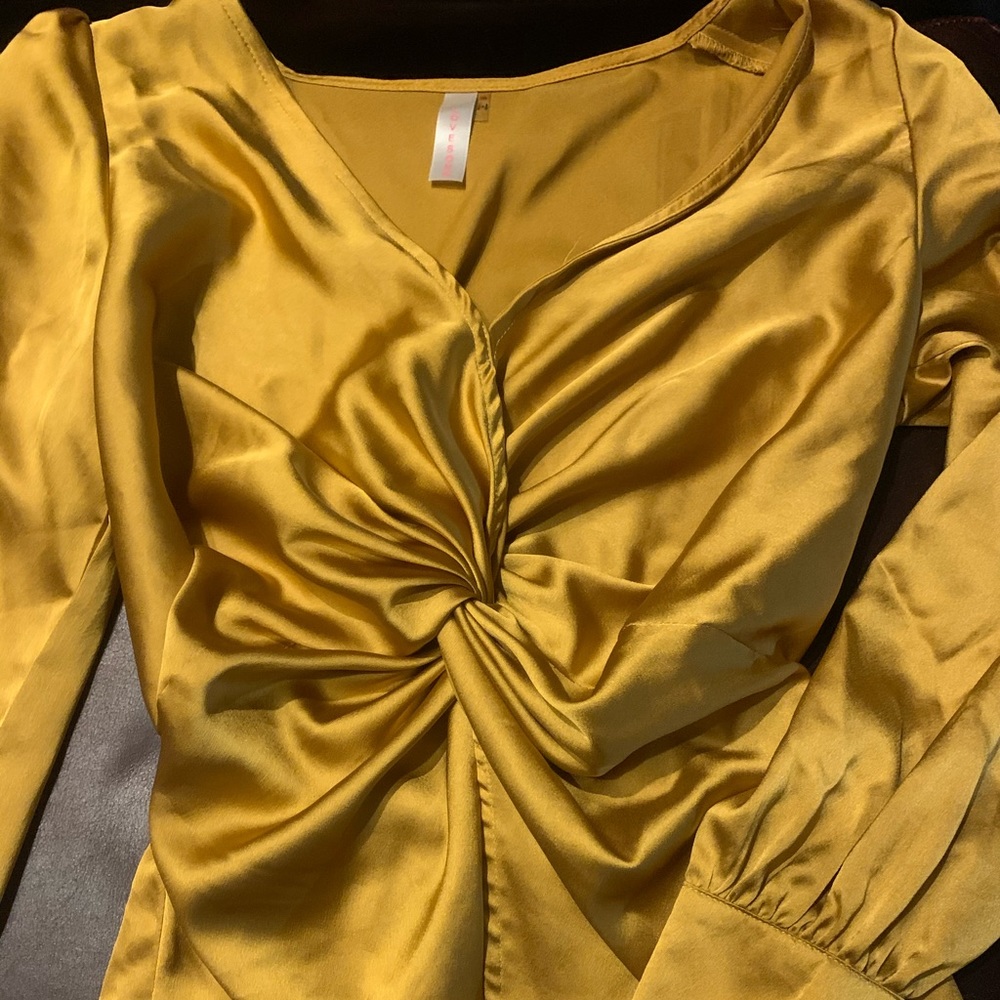 Gold dressy fashion nova blouse
